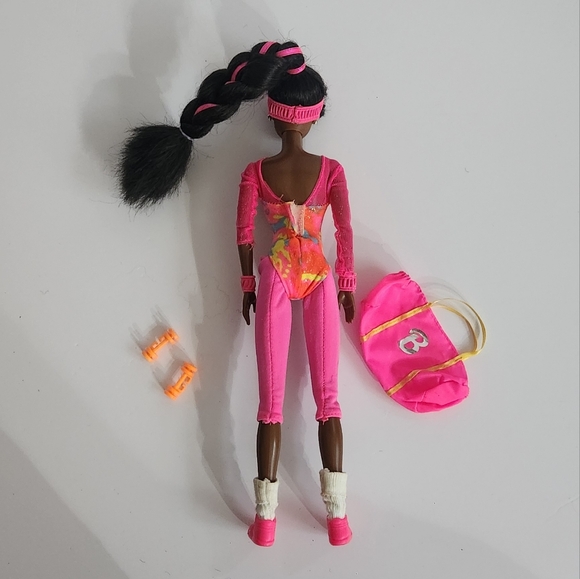 Vintage Gymnast Barbie - Picture 5 of 5